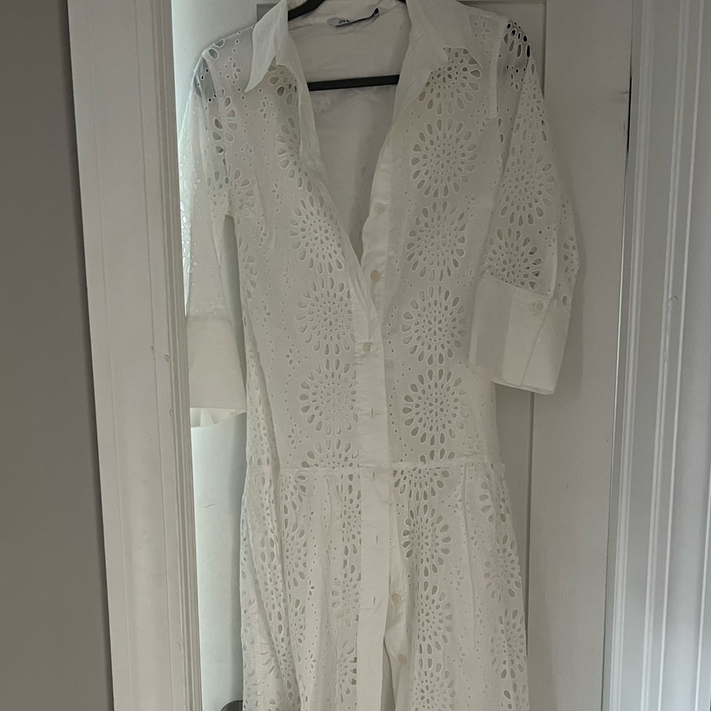 Zara white long sleeve button maxi dress